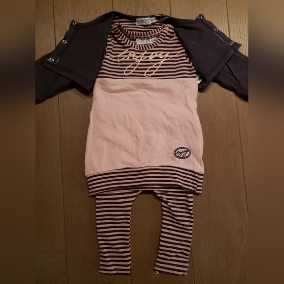 3 piece outfit 9 mos - Picture 3 of 4